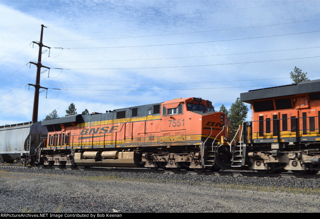 BNSF 7551